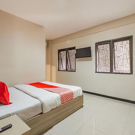 Ace Business Hotel Galaxy Sorabaya Extérieur photo