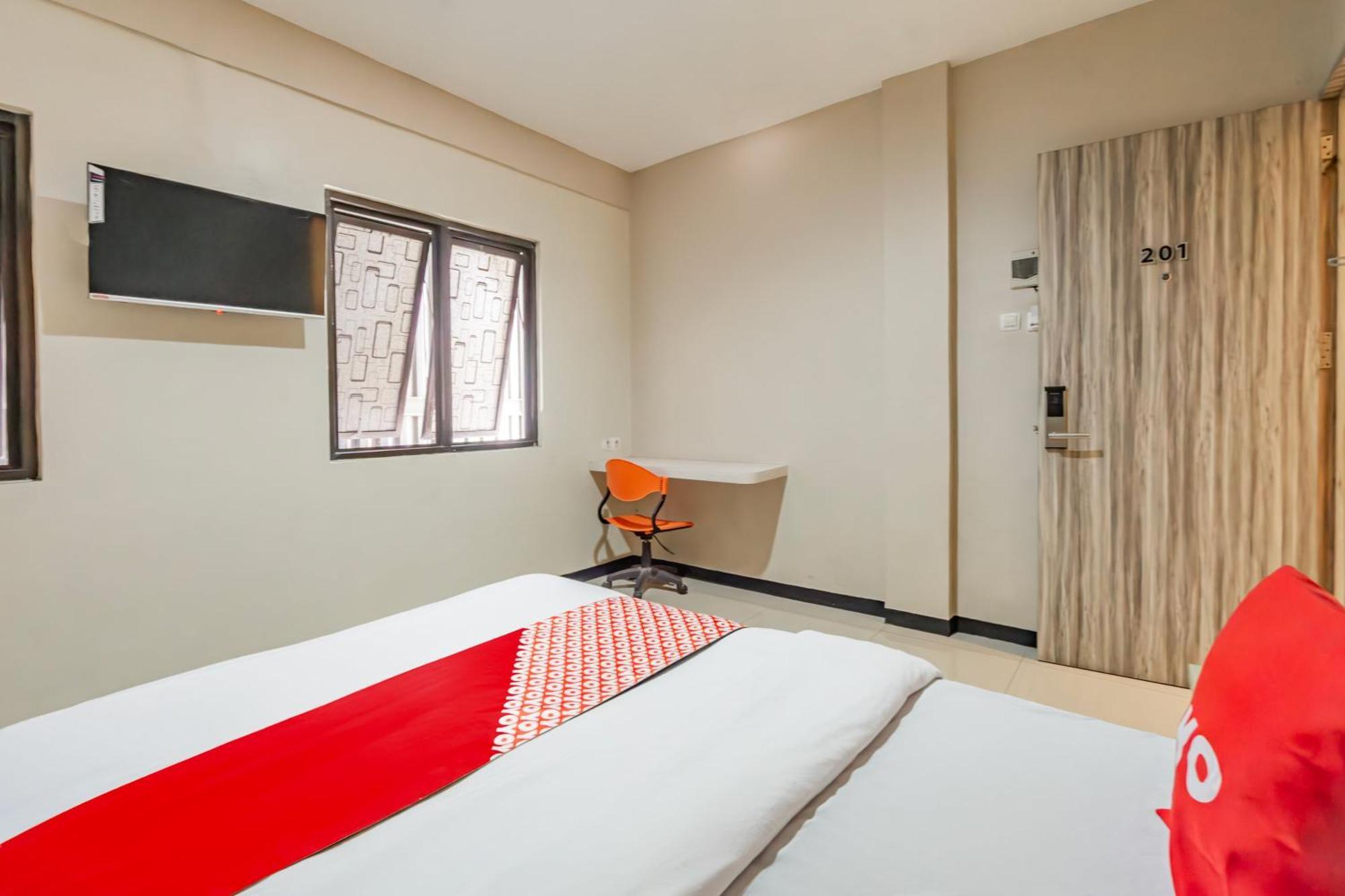 Ace Business Hotel Galaxy Sorabaya Extérieur photo